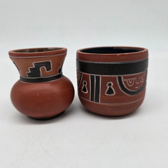Set Of 2 Miniature Terracotta Clay Pots With Geometric & Tribal Maya Patterns - Picture 3 of 9